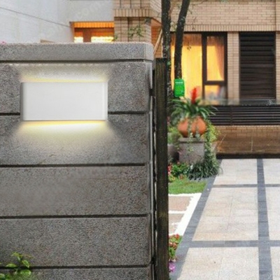 Minimalistic Rectangle LED Sconce Light Metal Outdoor Wall Mounted Light Fixture