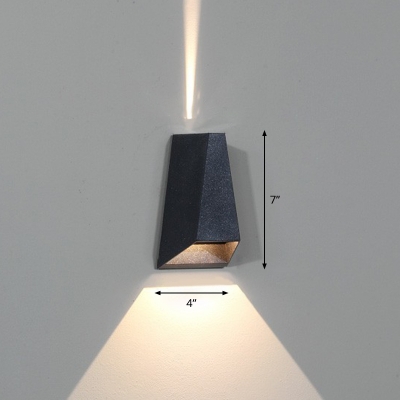 Triangular Aluminum LED Wall Lamp Minimalist Matte Black Flush Wall Sconce for Pathway