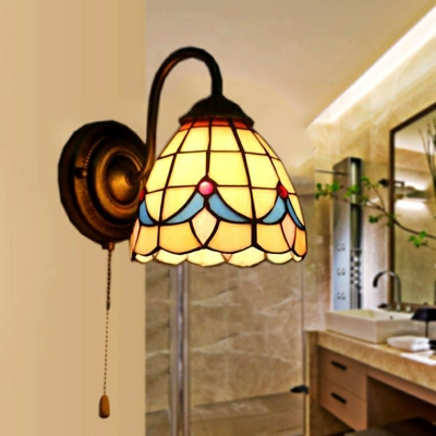 Grid Glass Bell Shaped Wall Light Fixture Tiffany 1-Bulb Brass Finish Sconce Lamp with Pull Chain