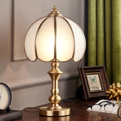 1 Head Table Light Traditional Scalloped Flower Frosted Glass Nightstand Lighting in Brass for Bedside