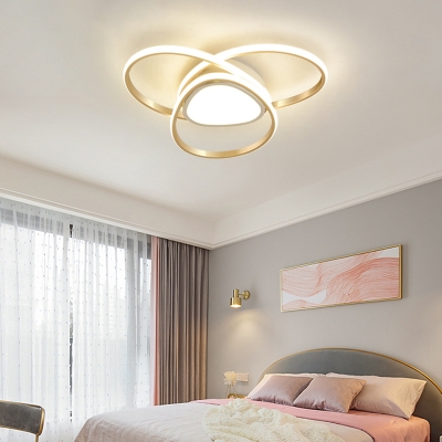 Floral LED Flush Mount Light Simplicity Acrylic Bedroom Flush Mount Ceiling Light in Gold