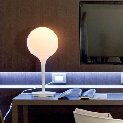 Nordic Style Globe Table Lighting White Glass Single-Bulb Living Room Nightstand Lamp