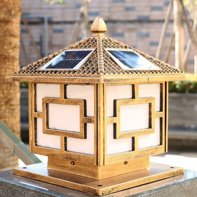 Traditional House Shaped Post Lantern Light Aluminum Solar LED Landscape Light for Outdoor