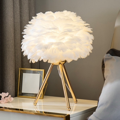 Blossoming Flower Living Room Nightstand Lamp Feather 1 Bulb Contemporary Table Lighting