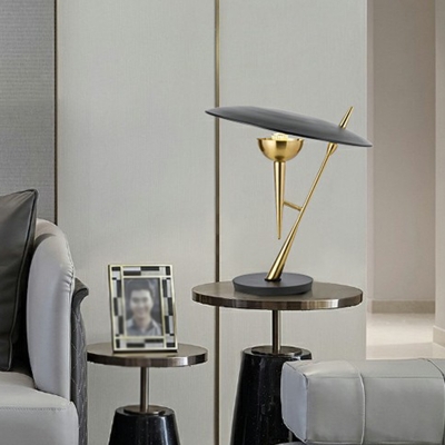 Creative Minimalist 1-Bulb Night Light Gold and Black Leaning Table Light with Metal Shade