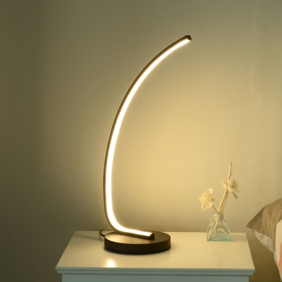 Minimalistic Bend Shaped Table Light Metallic Bedroom LED Night Lamp with Plug-in Cord
