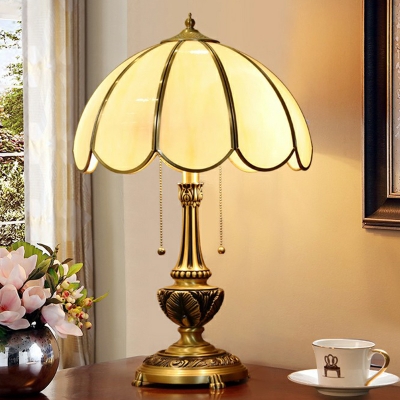 Scalloped Frosted Glass Night Lamp Antiqued 2-Light Living Room Table Light with Pull Chain Switch in Brass