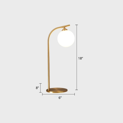 Brass Finish Curve Table Lamp Minimalist Metal LED Night Stand Light for Living Room