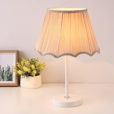 Tapered Nightstand Light Nordic Pleated Fabric Single-Bulb Table Lamp with Braided Waveform Trim