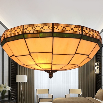 7 Inch Height Geometric Pattern Flush Mount Ceiling Light in Tiffany Stained Glass Style