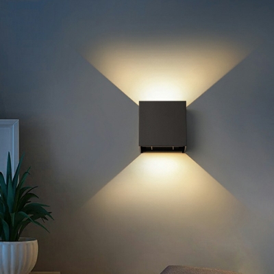 Geometric Shape LED Wall Light Designers Style Energy Efficient Metal Wall Sconce for Balcony in Warm Light
