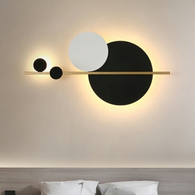 Golden Round Disc LED Wall Light Minimalist Metal Warm Light Wall Sconce for Coffee Shop