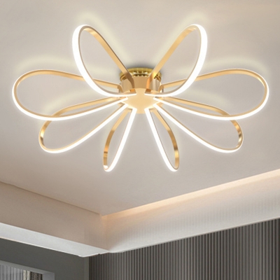 Flower Metal Flushmount Ceiling Lamp Modern Style LED Flush Mount Ceiling Light Fixture in Gold