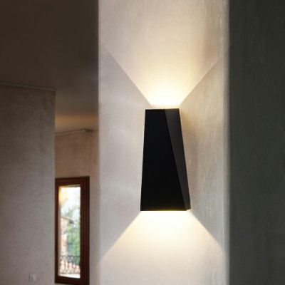 Irregular Shape LED Wall Light 3.5 Inchs WarmFixture Up and Down Light Sconce Light for Corridor in Warm Light