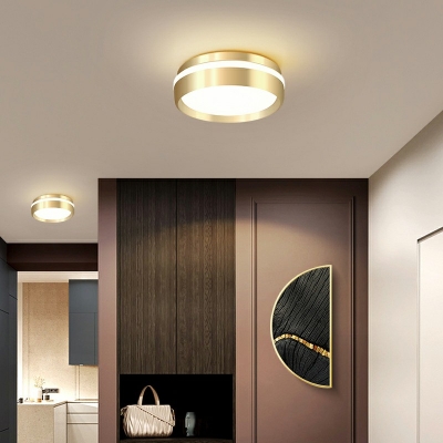 Contemporary Style Round Metal Flush Mount Lamp LED Hallway Ceiling Lighting in Gold