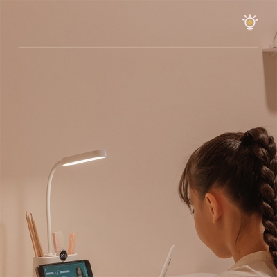 Bedroom Dormitory LED Desk Lamp Flexible Gooseneck Pen Holder Design with USB Charging Port