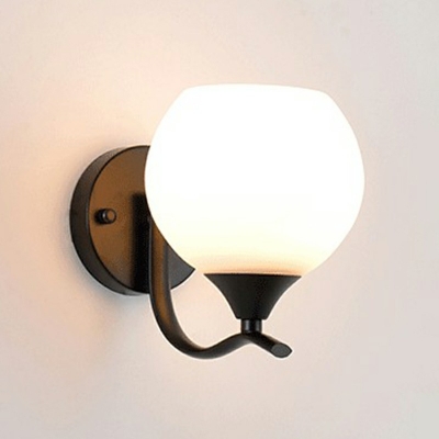 Round Backplate Wall Sconce Lighting Restoration-Vintage Lighting with 1 Light