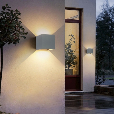 Nordic Contemporary Creative Wall Light Square Metal Lighting Sconces for Balcony TV Wall