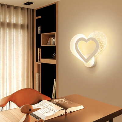 Heart Shape Wall Sconce Light Modern Metal and Acrylic Shade LED Wall Light for Bedroom