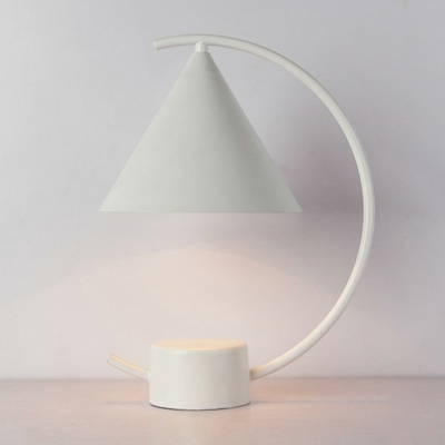 Single Light Metal Nightstand Light Shaded Desk Lamps for Study Room Sleeping Room