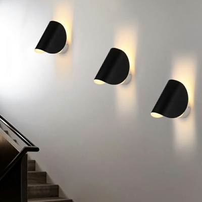 Single-Bulb Geometry Wall Sconce Light Tile Shaped LED Modern Living Room Metal Wall Light