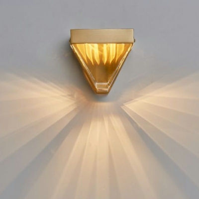Postmodern Style 1 Bulb Metal Wall Sconce Crystal Geometric Wall Mounted Light Fixture for Living Room