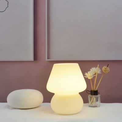 Minimalism Style Glass Table Lamp 1 Head Mushroom Shape Task Lighting 5.9