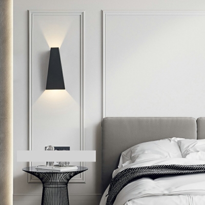 Modern Stylish White/Black Wall Lamp Metal Geometric Wall Light for Bedroom Living Room