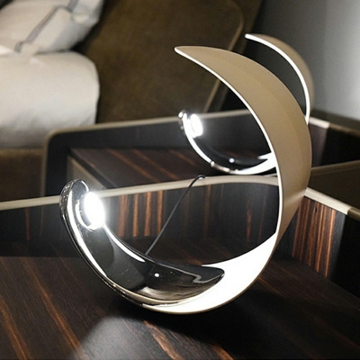 LED Living Room Table Light Minimalism Warm Light Nightstand Lamp with Curvy Metal Shade
