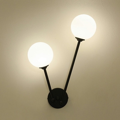 Modern Style 2 Lights Metal Wall Sconce Light Globe Wall Lamp for Living Room