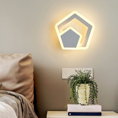 Polygon Shape Wall Sconce Light 2 Lights Modern Nordic Metal Shade LED Wall Light for Bedroom
