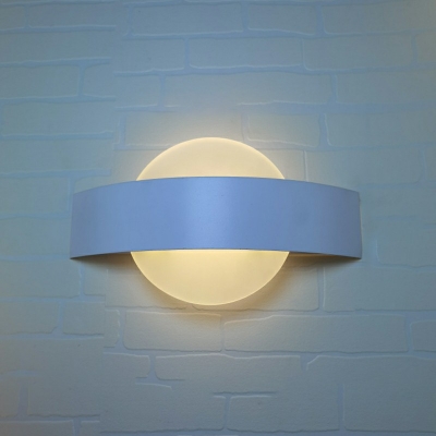 Round Wall Sconce Light Contracted Contemporary Modern Metal and Acrylic Shade Wall Light for Living Room
