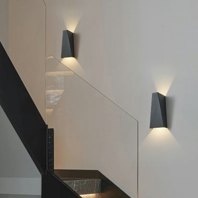 Modern Stylish White/Black Wall Lamp Metal Geometric Wall Light for Bedroom Living Room