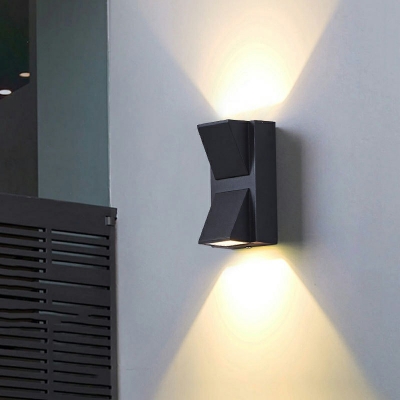 Geometry Wall Sconce Light 2 Lights Creative Modern Metal Shade Wall Light for Courtyard