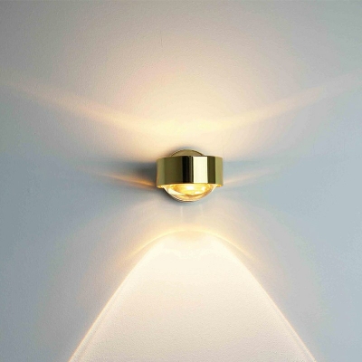 Modern Style LED Wall Sconce Nordic Style Minimalism Metal Wall Light for Bedside