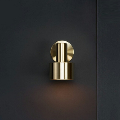 Modern Style LED Wall Sconce Nordic Style Metal Wall Light for Bedside