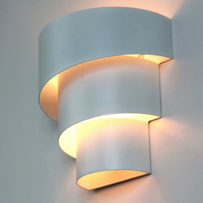Creative Minimalist Metal Wall Light for Bedside Hallway and Corridor