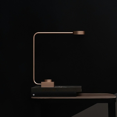Postmodern Style Table Lamp Metal Material Table Light for Bedroom Desk
