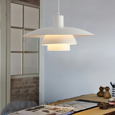 Northern Europe Creative Metal Decorative Pendant Light for Restaurant Bedroom and Bar