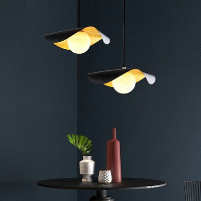 Modern Style LED Pendant Light Nordic Style Metal Glass Globe Hanging Light for Dinning Room