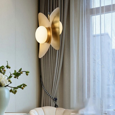 Nordic Creative Metal Decorative Pendant Light for Restaurant Bedroom and Bar