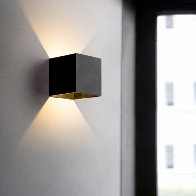 Nordic Style LED Wall Sconce Light Modern Style Metal Warm Light  Wall Light for Aisle Courtyard