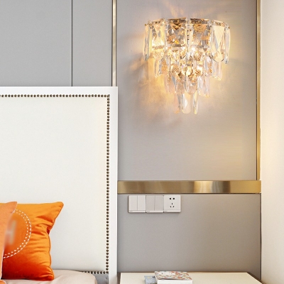 Modern Style LED Wall Sconce Light Nordic Style Metal Crystal Wall Light for Bedside Aisle