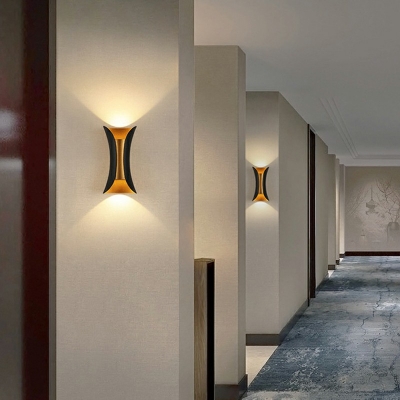 Metal Wall Sconces Lighting Fixtures Modern Minimal LED Wall Hanging Lights in Bedroom