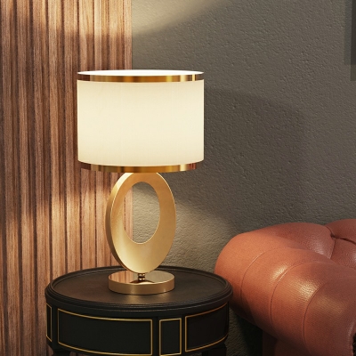 Postmodern Night Table Lamps Metal Material Table Light for Bedroom Living Room