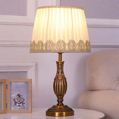 Postmodern Night Table Lamps Metal Material Table Light for Living Room Bedroom