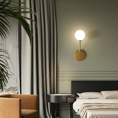 Gold Circle Wall Light Fixture Modern Style Metal 1-Light Sconce Light Fixture