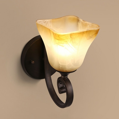 Modern Style LED Wall Sconce Light Nordic Style Glass Metal Wall Light for Courtyard