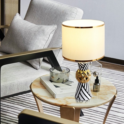 1-Light Dining Table Light Contemporary Style Drum Shape Metal Nightstand Lamp