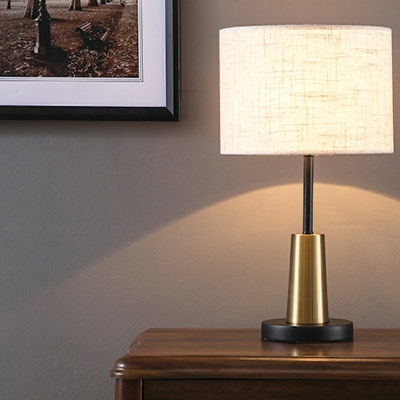 Postmodern Metal Table Lamp1 Light Nights and Lamp for Bedroom